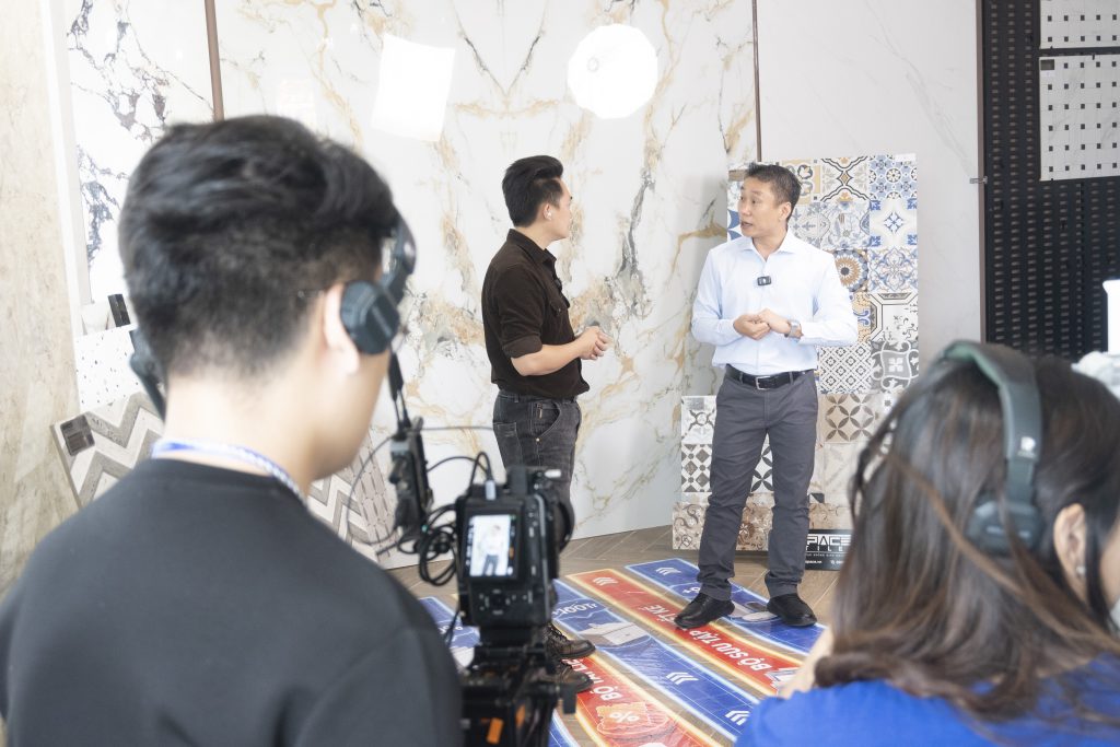 showroom số